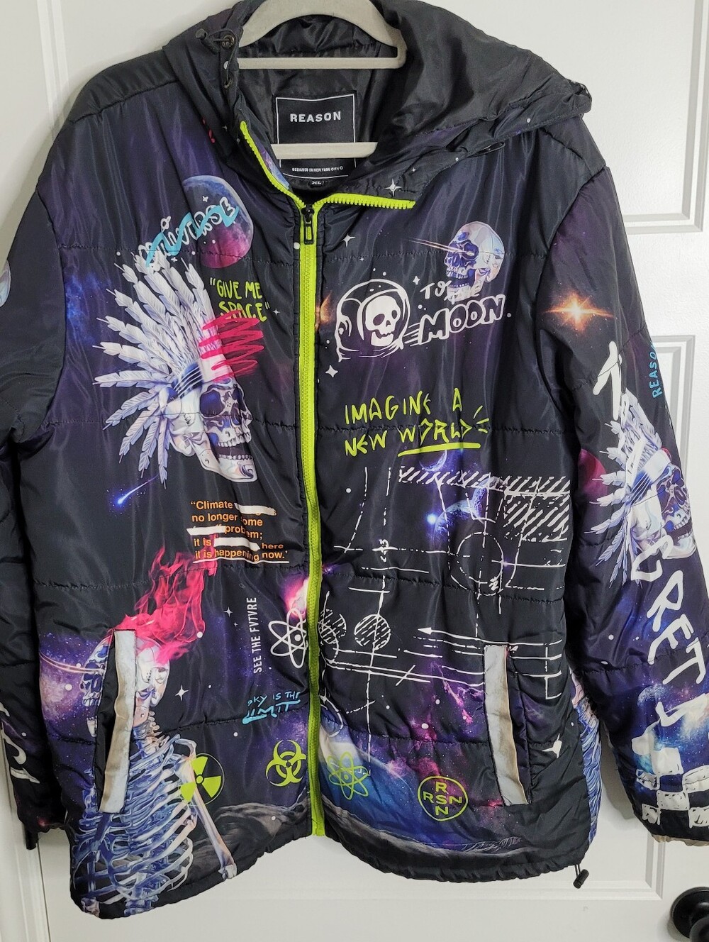 Reason hooded puffer jacket Size XL